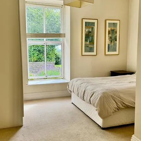 With Private Bathroom Near The Center Kwatera prywatna *