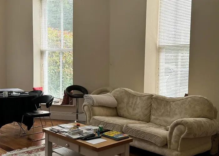 With Private Bathroom Close To Séjour chez l'habitant